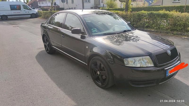 Schwarz Gebraucht 2006 Skoda Superb Limousine | 1.400 € (Guter Preis) - Bild 1/4
