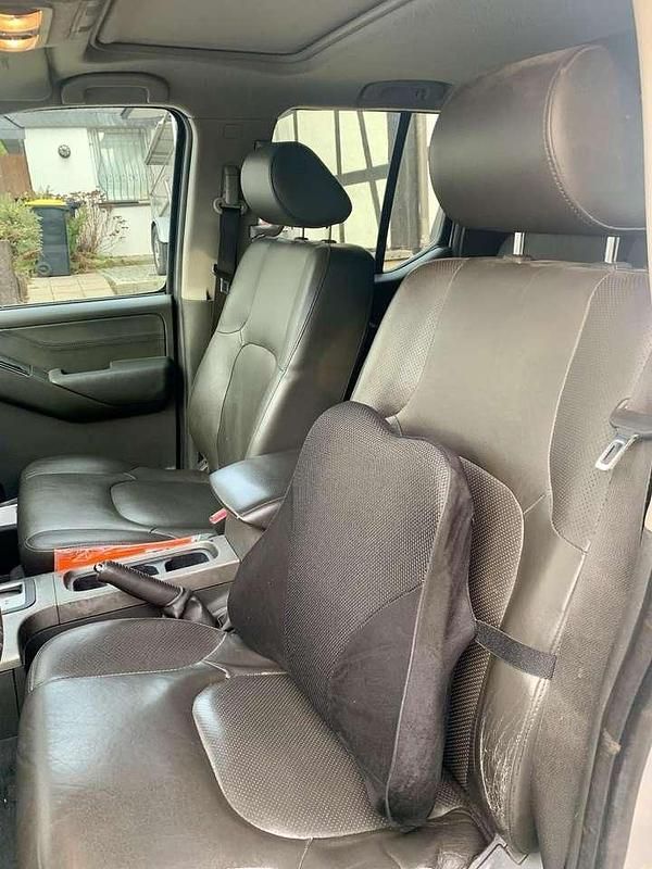 Gebraucht Nissan Navara 171 PS (125 kW) 2010 Silber Pickup