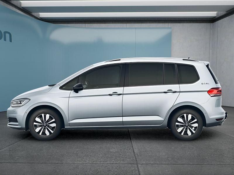 Gebraucht VW Touran 150 PS (110 kW) 2025 Silber Van / Kleinbus