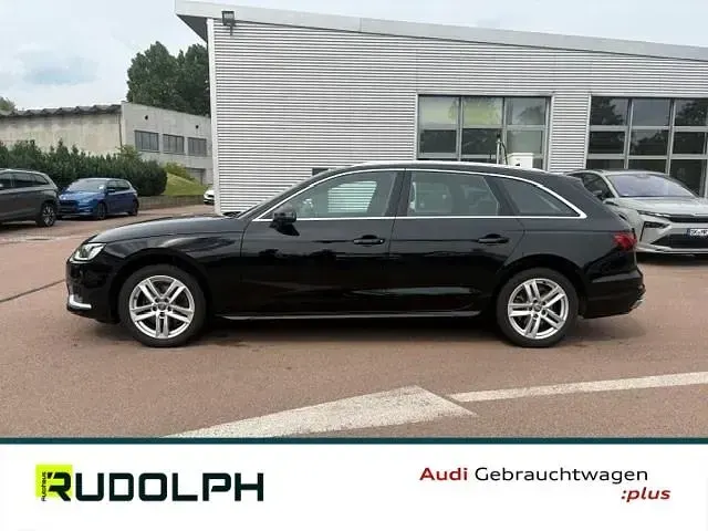 Gebraucht Audi A4 Advanced Plus 190 PS (139 kW) 2020 Mythosschwarz metallic Kombi