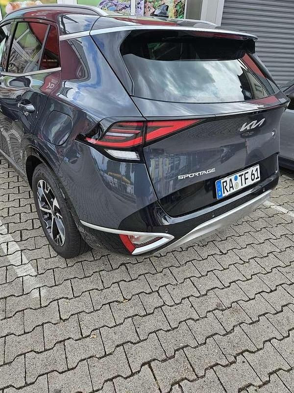 Gebraucht Kia Sportage Spirit 179 PS (131 kW) 2023 Grau SUV