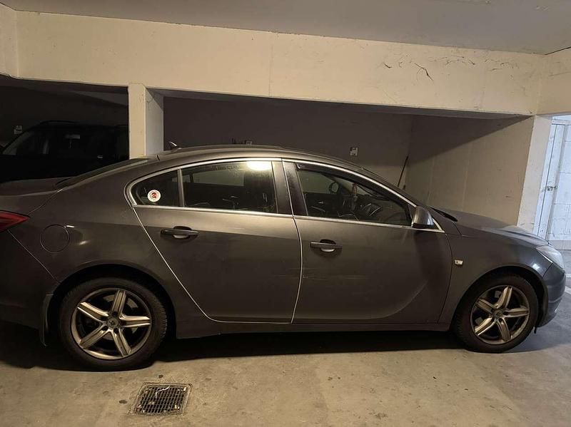 Gebraucht Opel Insignia Sport 220 PS (161 kW) 2008 Limousine
