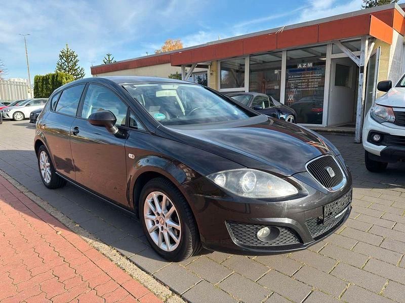 Schwarz Gebraucht 2011 Seat Leon Stylance Limousine | 5.500 € (Fairer Preis) - Bild 1/4