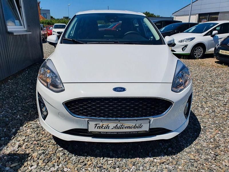 Gebraucht Ford Fiesta Cool & Connect 86 PS (63 kW) 2019 Weiß Kleinwagen