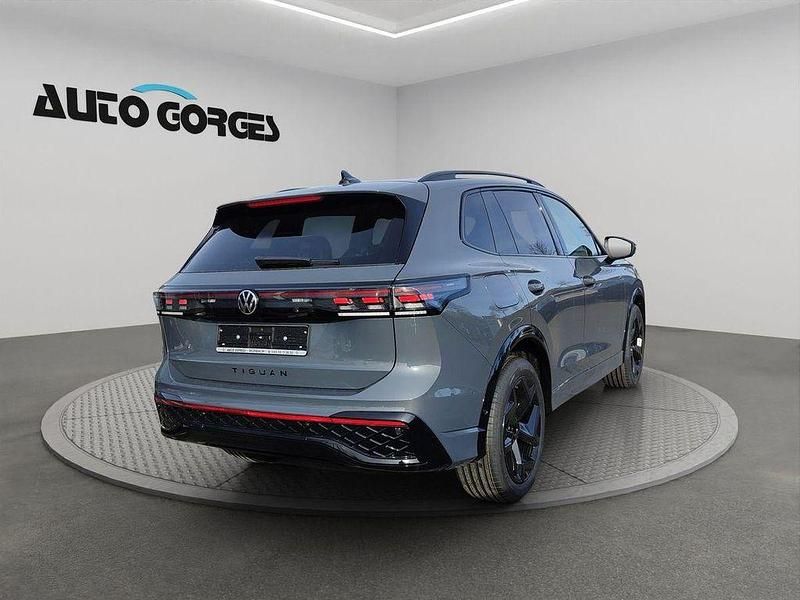 Neu VW Tiguan Style 150 PS (110 kW) 2026 Grau SUV