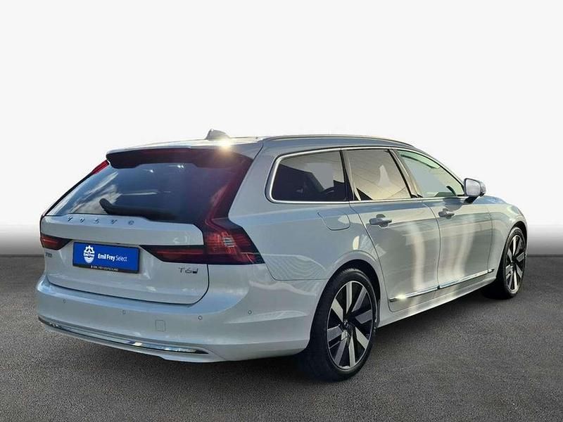 Gebraucht Volvo V90 Plus 257 PS (189 kW) 2025 Crystal weißperleffekt Kombi