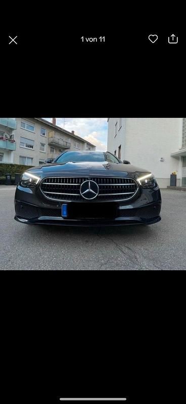 Andere farben Gebraucht 2021 Mercedes E200 Avantgarde Kombi | 28.000 € - Bild 1/4
