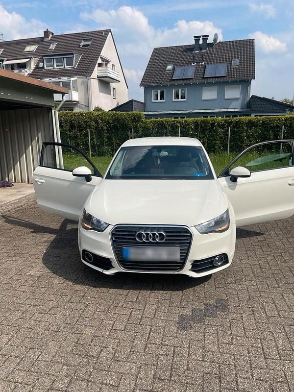 Second-hand Audi A1 140 CP (102 kW) 2011 Alb Hatchback