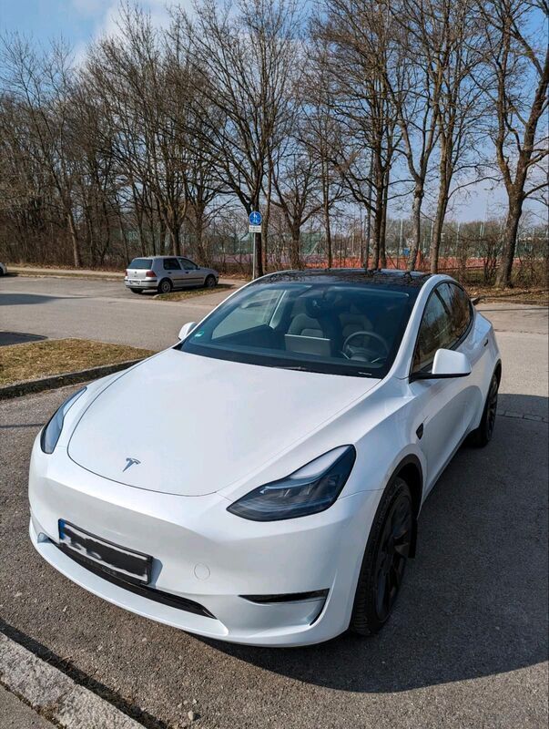 Verkauft Tesla Model Y Long Range White, gebraucht 2022, 6.020 km
