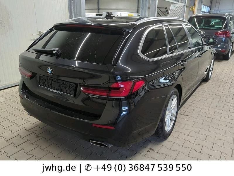Gebraucht BMW 520 Performance 190 PS (139 kW) 2022 Schwarz Kombi
