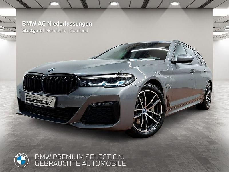 Grau Gebraucht 2022 BMW 530e M Sport Kombi | 36.180 € (Fairer Preis) - Bild 1/4