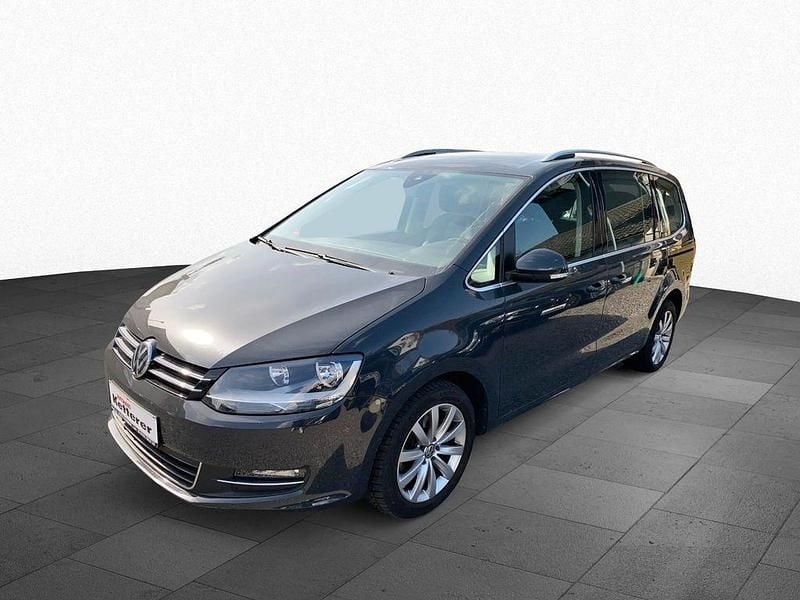 Gebraucht VW Sharan Highline 177 PS (130 kW) 2019 Grau Van / Kleinbus