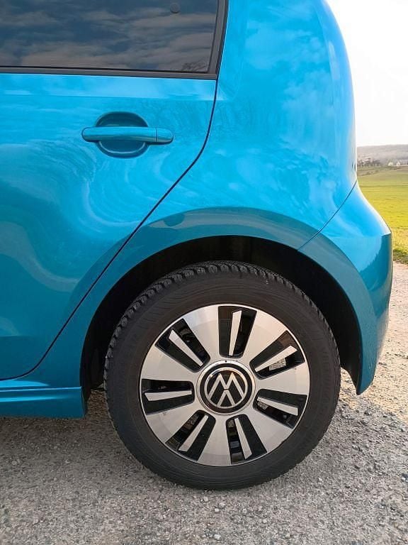 Gebraucht VW e-up! Style 61 kW (83 PS) 2020 Blau Kleinwagen
