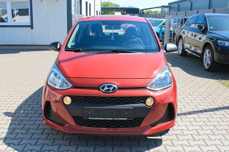 Rot Gebraucht 2017 Hyundai i10 Classic Kleinwagen | 5.550 € (Guter Preis) - Bild 1/4