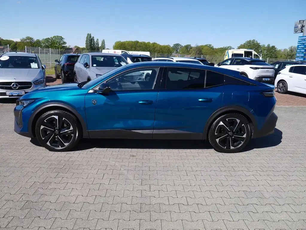 Gebraucht Peugeot 408 224 PS (164 kW) 2022 Blau Limousine