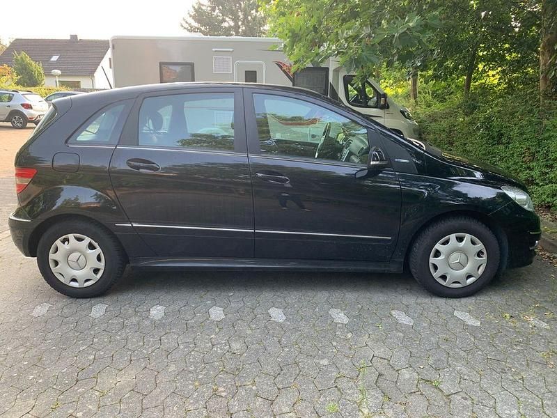 Gebraucht Mercedes B160 95 PS (69 kW) 2009 Schwarz Van / Kleinbus
