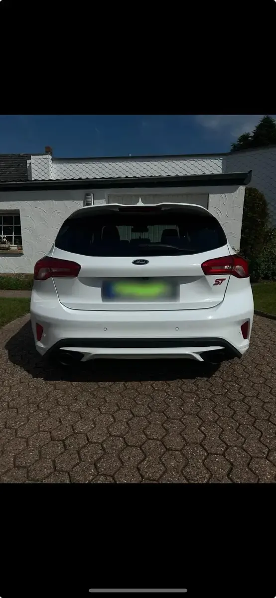 Gebraucht Ford Focus ST 280 PS (205 kW) 2020 Weiß Limousine