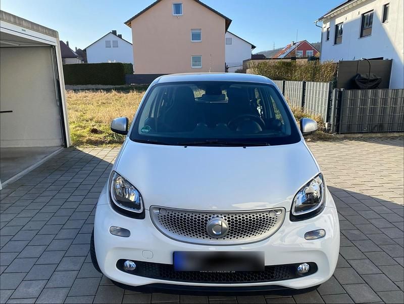 Gebraucht Smart ForFour Passion 90 PS (66 kW) 2015 Weiß Kleinwagen