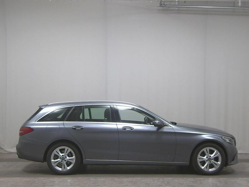 Grau Gebraucht 2020 Mercedes C220 Avantgarde Kombi | 25.480 € (Superpreis) - Bild 1/4