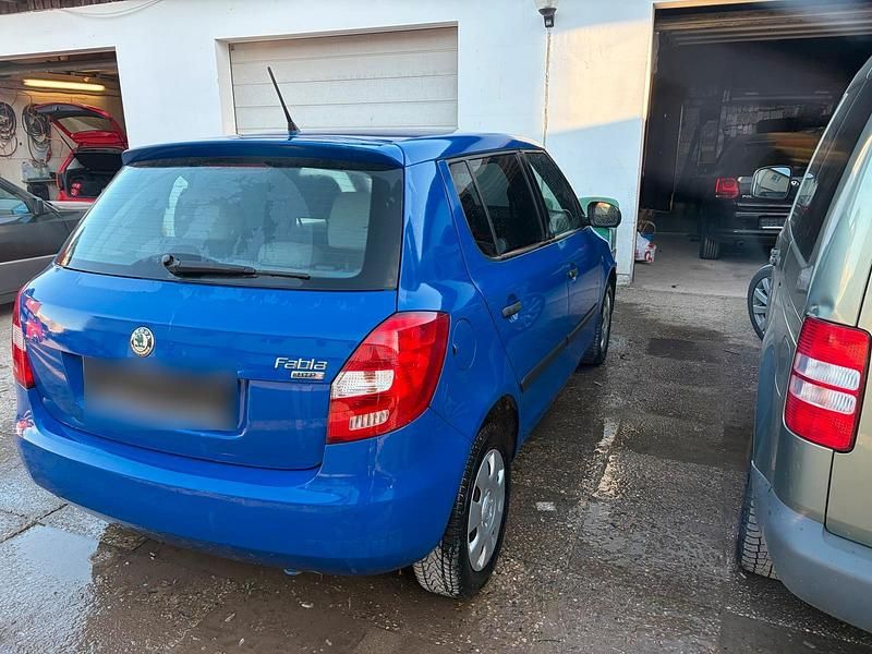 Gebraucht Skoda Fabia 69 PS (50 kW) 2009 Blau Kleinwagen