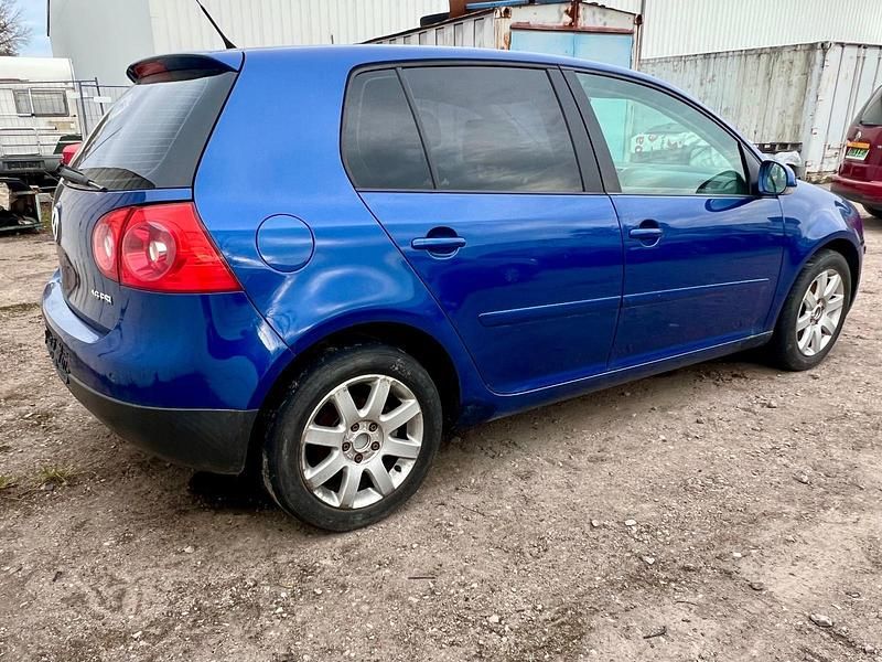 Usata VW Golf IV 2005 Verde Berlina