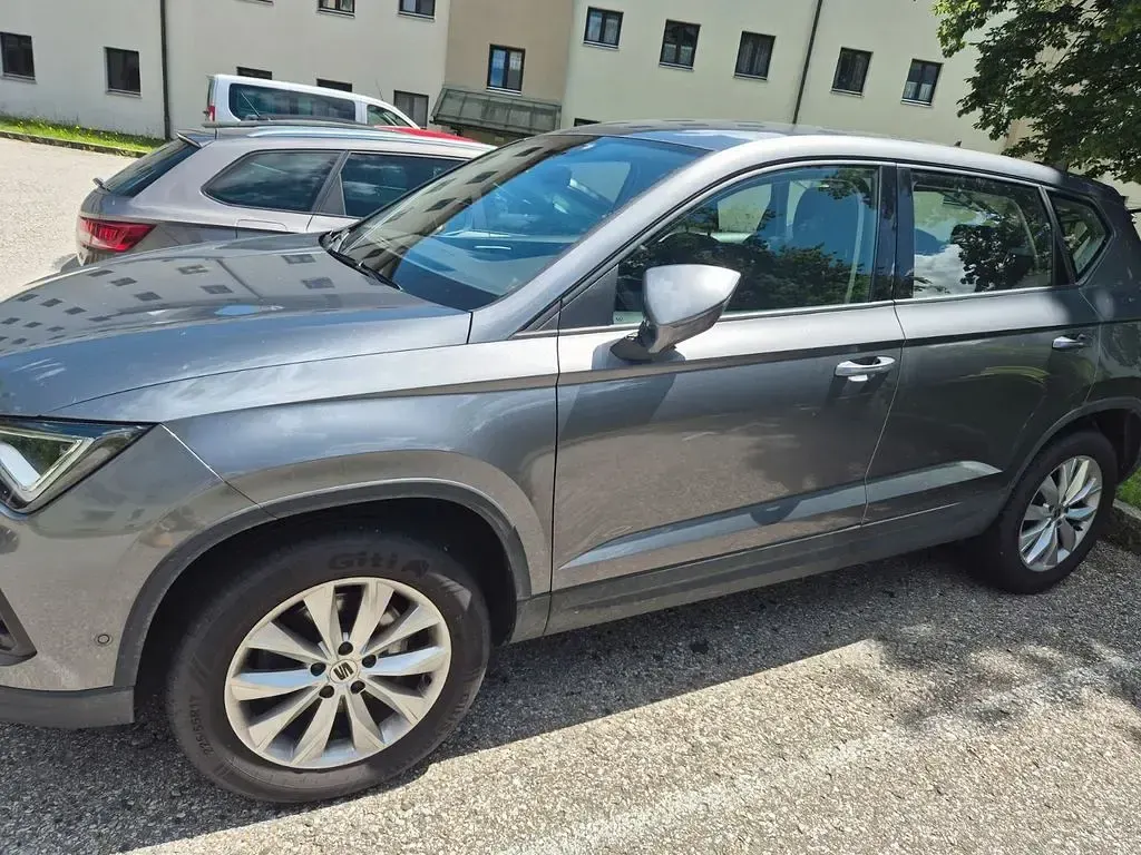 Gebraucht Seat Ateca 4Drive 150 PS (110 kW) 2023 Silber SUV