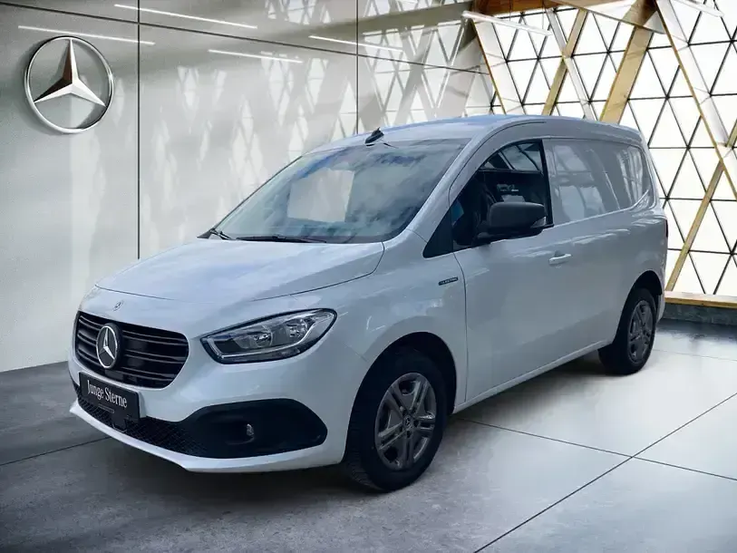 Gebraucht Mercedes eCitan 89 kW (122 PS) 2025 Arktikweiß Van / Kleinbus