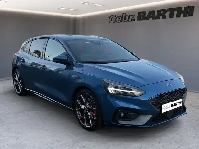 Używany Ford Focus ST 280 KM (205 kW) 2019 Niebieski Sedan/Limuzyna