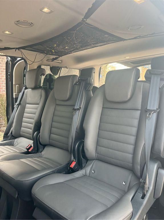Gebraucht Ford Tourneo Titanium 185 PS (136 kW) 2019 Grau Van / Kleinbus