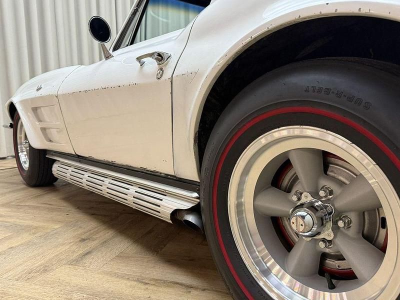 Gebraucht Chevrolet Corvette C2 300 PS (220 kW) 1964 Weiß Coupé
