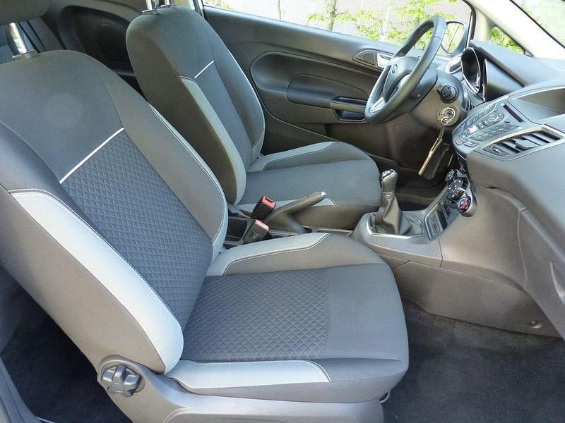 Gebraucht Ford Fiesta SYNC Edition 60 PS (44 kW) 2015 Weiß Limousine