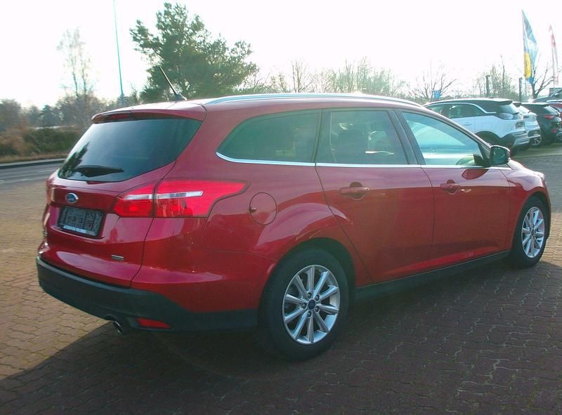 Gebraucht Ford Focus Titanium 150 PS (110 kW) 2018 Rot Kombi