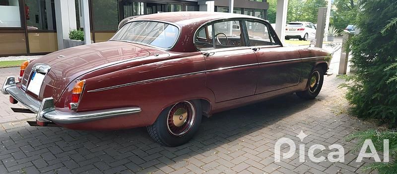 Gebraucht Jaguar 420 265 PS (194 kW) 1967 Rot Limousine