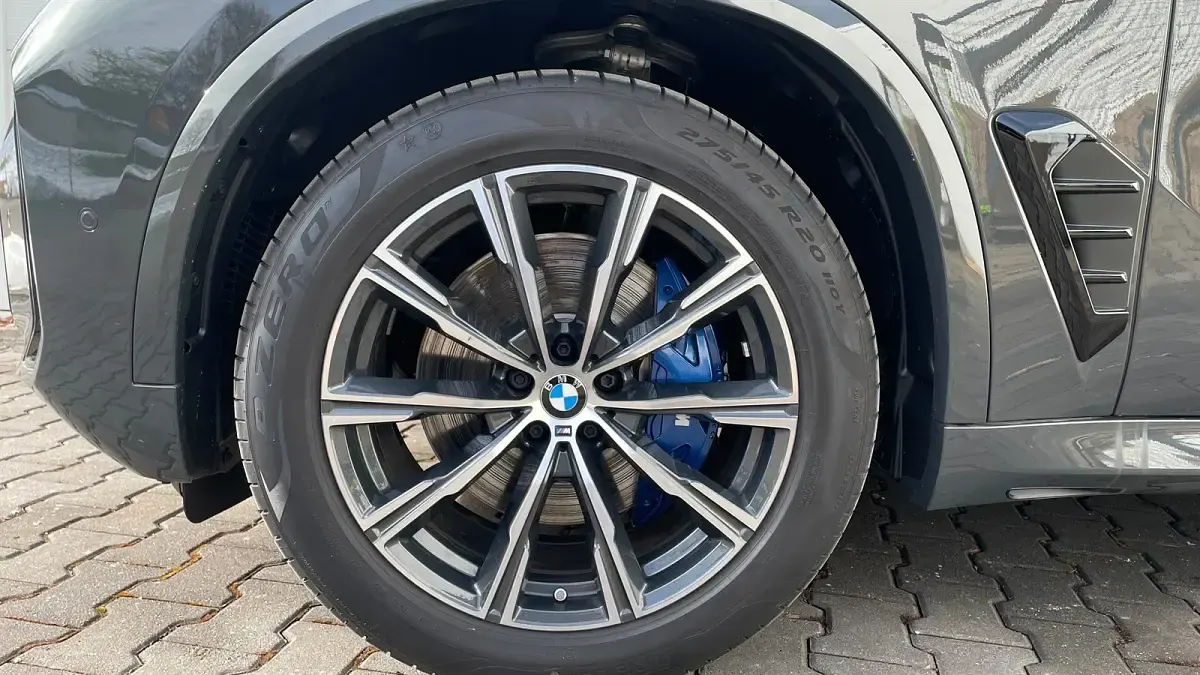 Neu BMW X5 Comfort Edition 286 PS (210 kW) 2026 Bmw individual dravitgrau metal SUV