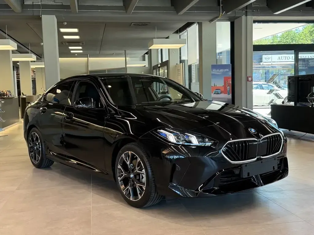 Neu BMW 220 Gran Coupé M Sport 163 PS (119 kW) 2026 Schwarz Coupé