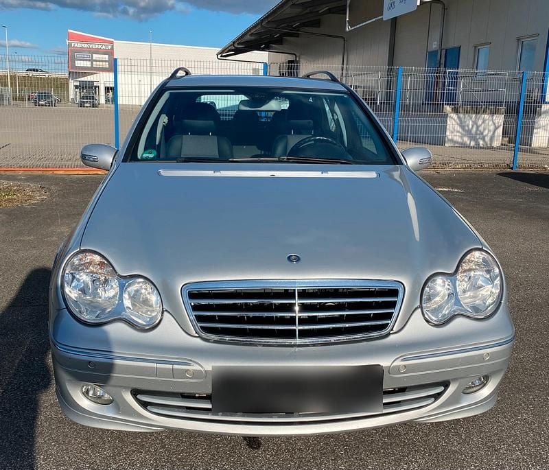Gebraucht Mercedes C220 150 PS (110 kW) 2007 Silber Kombi
