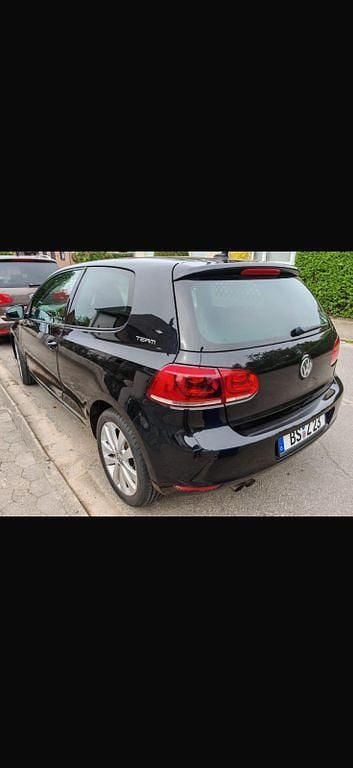 Gebraucht VW Golf VI Team 122 PS (89 kW) 2010 Schwarz Kleinwagen