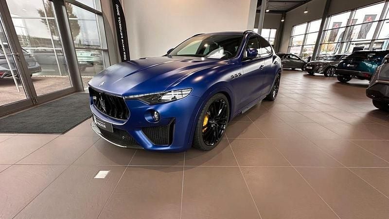 Blau Gebraucht 2020 Maserati Levante SUV | 90.995 € (Teuer) - Bild 1/4
