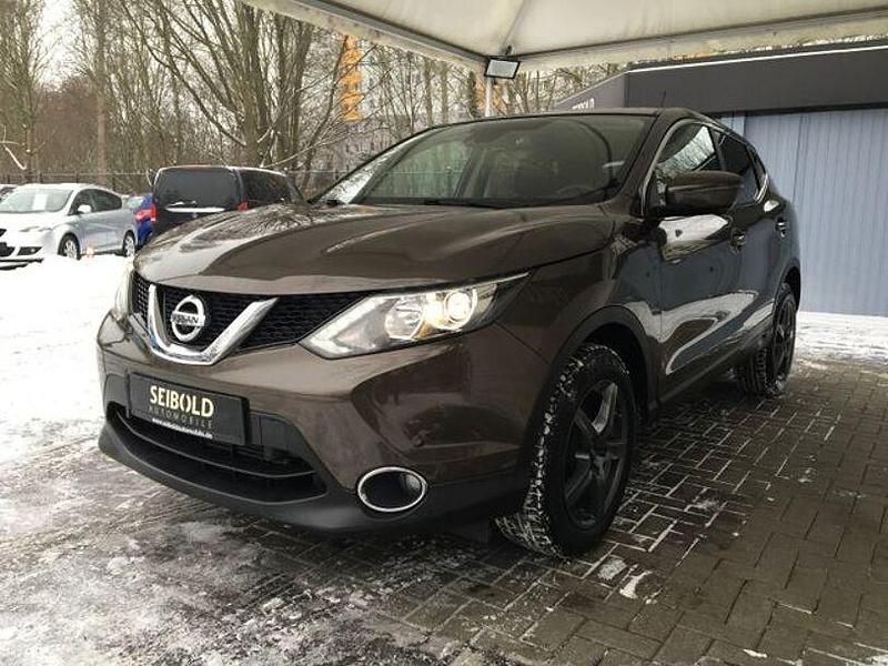 Gebraucht Nissan Qashqai N-Connecta 116 PS (85 kW) 2017 Braun SUV