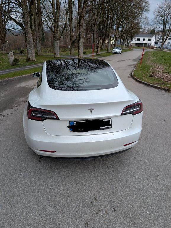 Gebraucht Tesla Model 3 Standard Range Plus 239 kW (325 PS) 2021 Weiß Limousine
