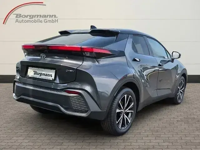 Neu Toyota C-HR 140 PS (102 kW) 2025 1g3)/ black (202) (grau SUV