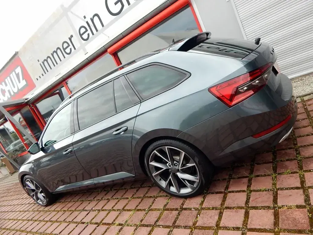 Gebraucht Skoda Superb SportLine 190 PS (139 kW) 2020 Grau Kombi