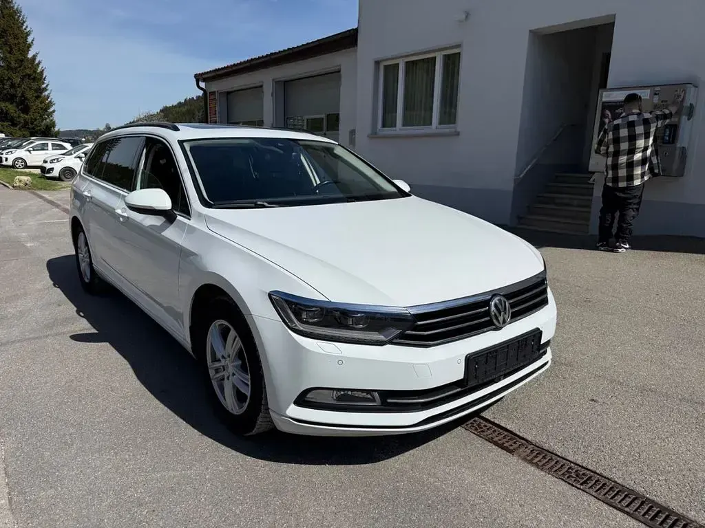 Usata VW Passat 150 CV (110 kW) 2018 Bianco Berlina
