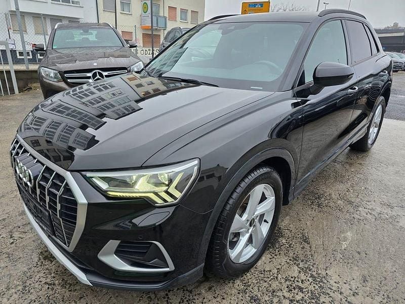 Gebraucht Audi Q3 Advanced Plus 150 PS (110 kW) 2021 Schwarz SUV