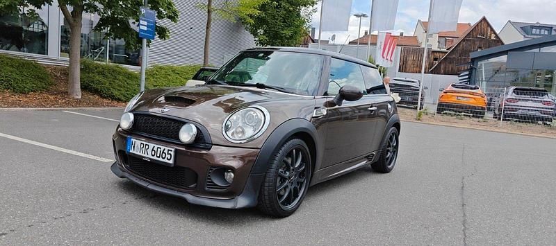 Braun Gebraucht 2009 Mini Cooper S Coupé Coupé | 7.000 € (Fairer Preis) - Bild 1/4