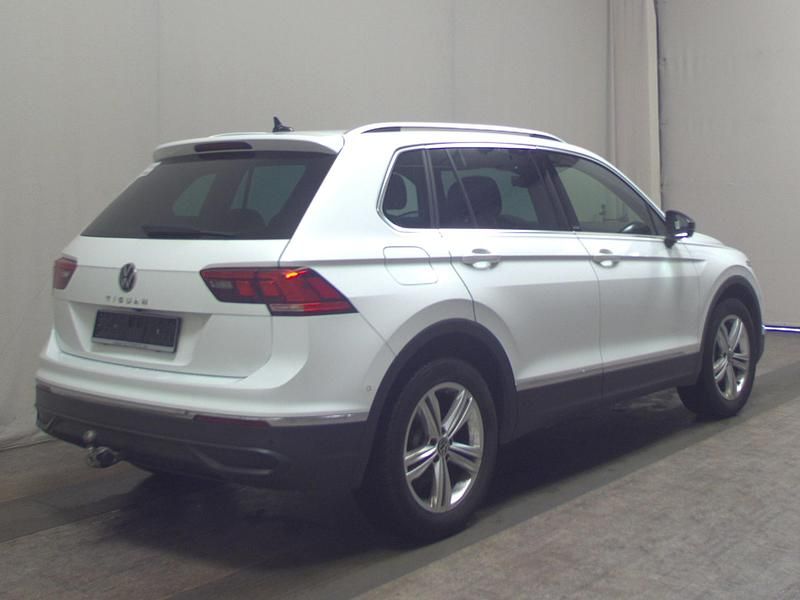 Gebraucht VW Tiguan Move 150 PS (110 kW) 2023 Weiss SUV