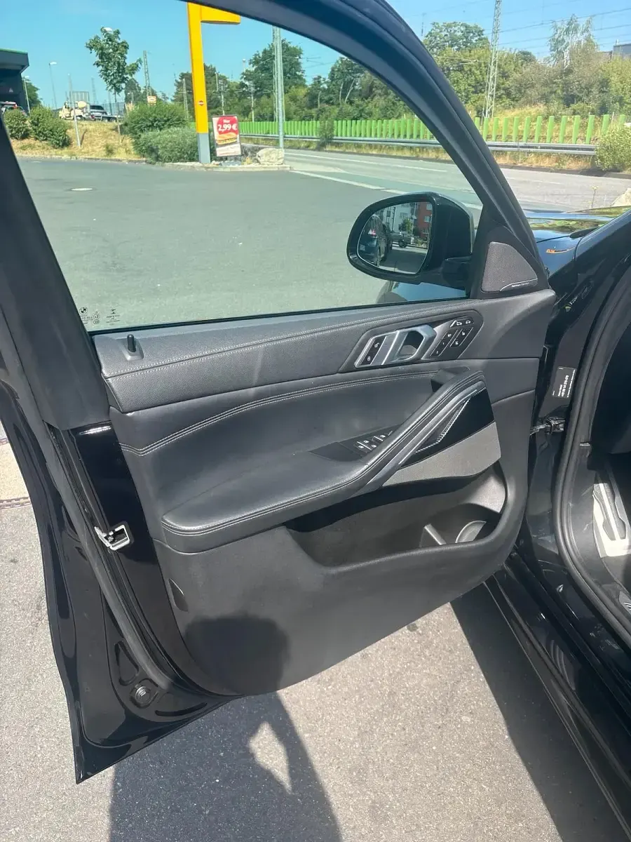 Gebraucht BMW X6 M50 M Performance 530 PS (389 kW) 2021 Schwarz SUV