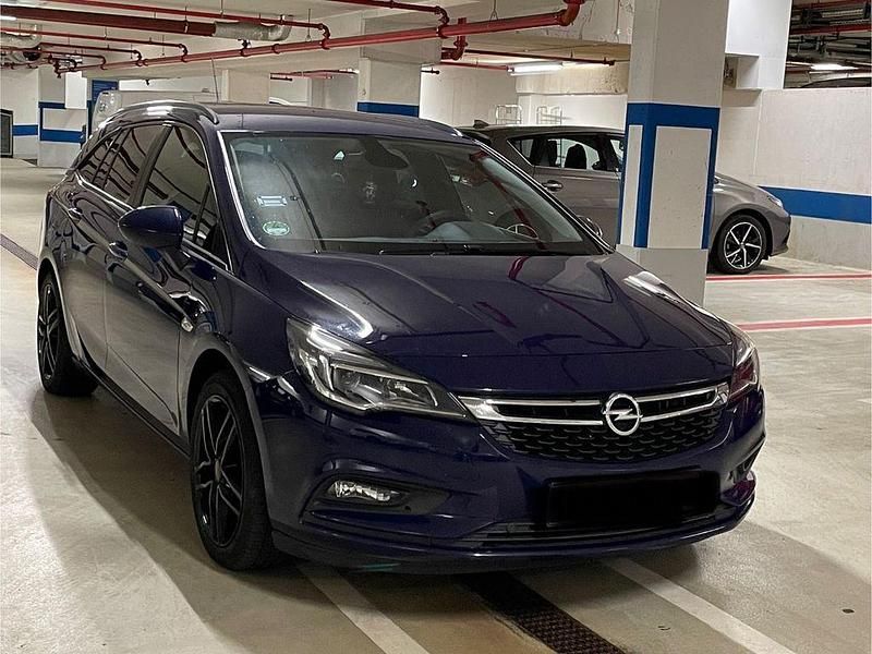 Blau Gebraucht 2016 Opel Astra Business Limousine | 5.780 € (Guter Preis) - Bild 1/4