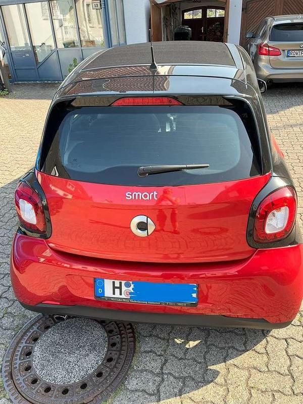 Second-hand Smart ForFour Prime 71 CP (52 kW) 2014 Roșu Hatchback