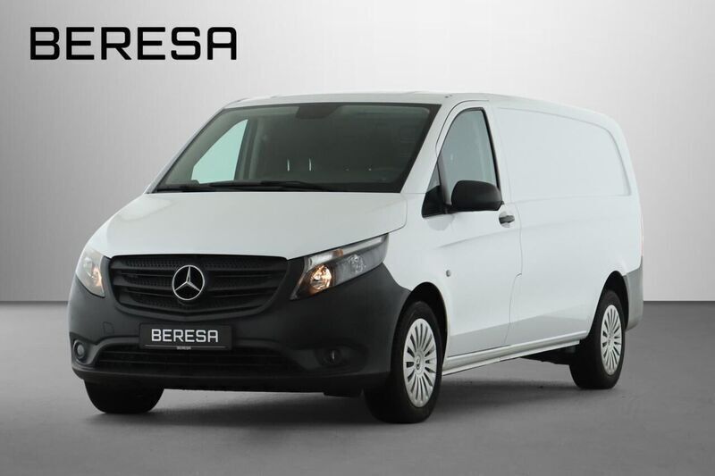 Arktikweiß Gebraucht 2023 Mercedes Vito Van / Kleinbus | 32.582 € (Guter Preis) - Bild 1/4